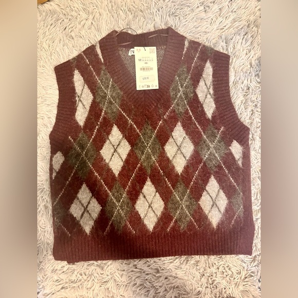 Zara Burgundy, Cream & Olive Argyle V-Neck Sweater Vest - Picture 2 of 5